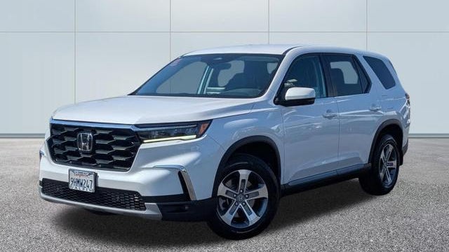 Preowned 2023 Honda Pilot EX-L w/Rear Captain's Chairs for Sale