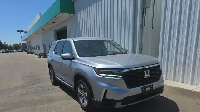 Preowned 2024 Honda Pilot EX-L w/Rear Captain's Chairs for Sale
