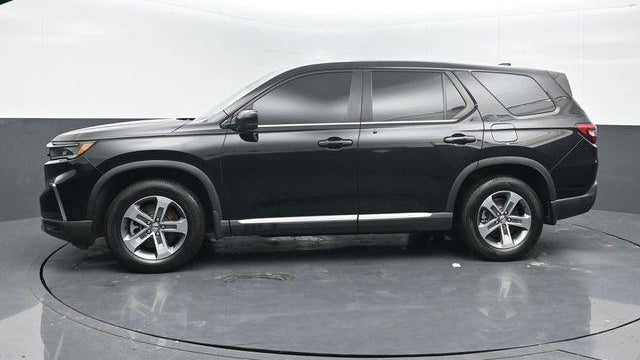2023 Honda Pilot EX-L w/Rear Captain's Chairs