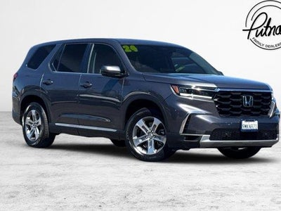 2024 Honda Pilot EX-L 4DR SUV W/REAR Captain's Chairs