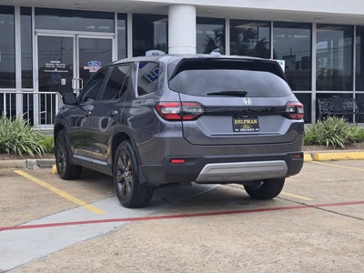 Photo of a 2024 Honda Pilot EX-L 4DR SUV W/REAR Captain's Chairs for sale