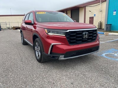 Photo of a 2023 Honda Pilot EX-L 4DR SUV W/REAR Captain's Chairs for sale