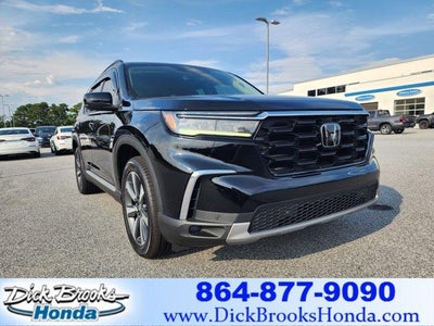 Photo of a 2023 Honda Pilot Touring 4DR SUV for sale