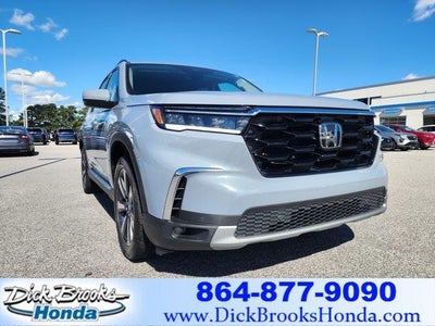 Photo of a 2023 Honda Pilot Touring 4DR SUV for sale
