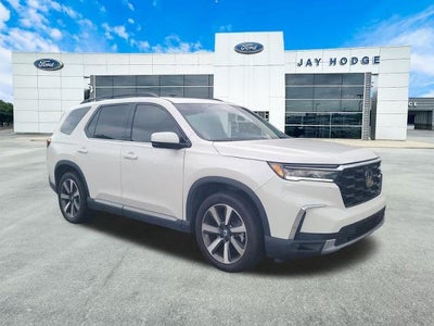 Photo of a 2024 Honda Pilot Touring 4DR SUV for sale