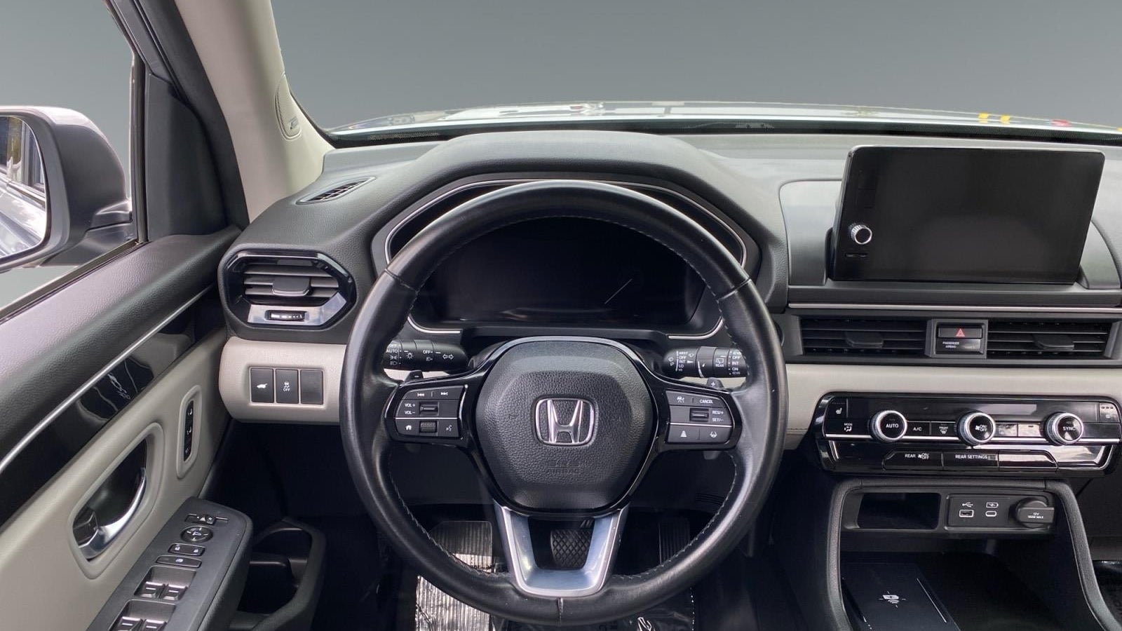 2023 Honda Pilot Touring
