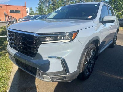 Photo of a 2024 Honda Pilot Touring 4DR SUV for sale