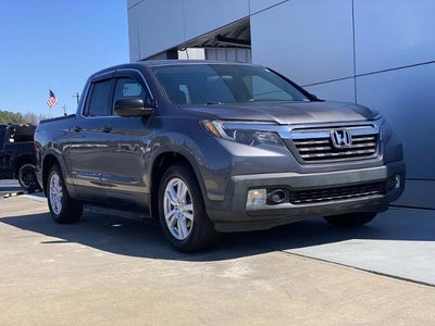 Photo of a 2017 Honda Ridgeline RT 4DR Crew Cab 5.3 FT. SB for sale