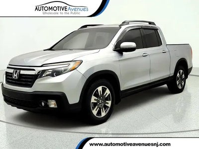 Photo of a 2017 Honda Ridgeline RTL 4DR Crew Cab 5.3 FT. SB for sale
