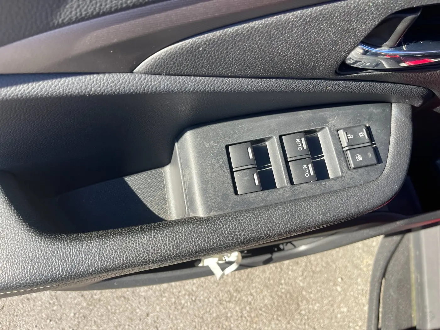 2022 Honda Ridgeline - $27,499