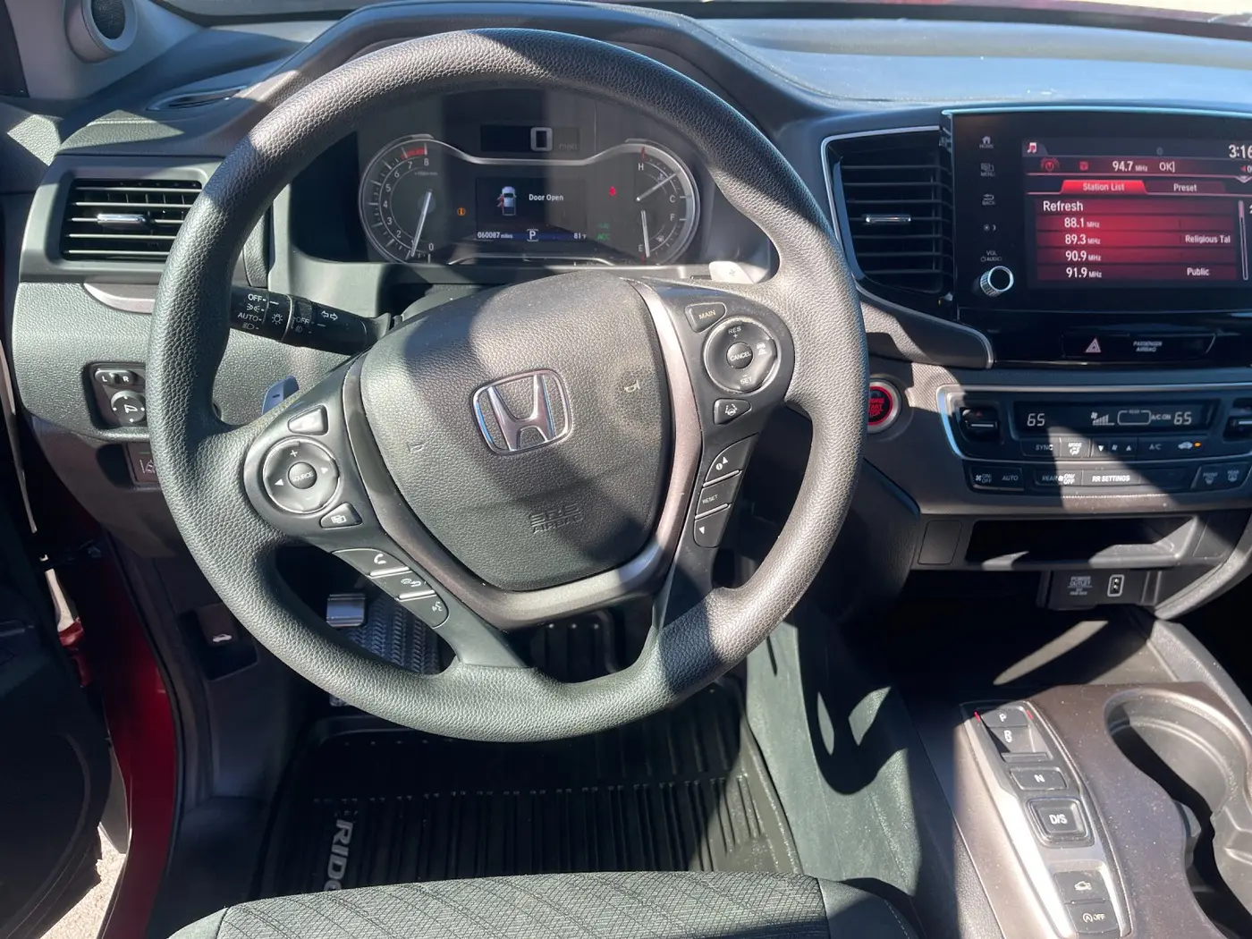 2022 Honda Ridgeline - $27,499