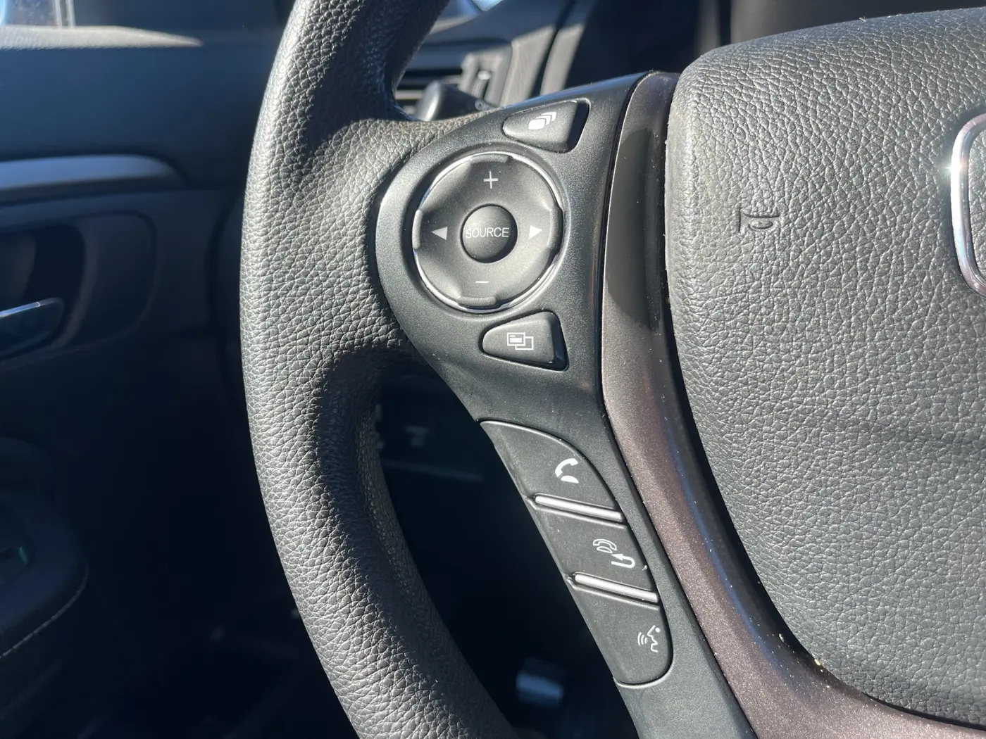 2022 Honda Ridgeline - $27,499