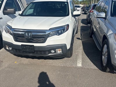 Photo of a 2020 Honda Ridgeline AWD RTL 4DR Crew Cab 5.3 FT. SB for sale