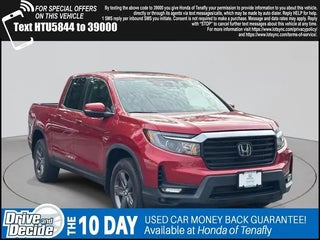 2022 Honda Ridgeline with Radiant Red Metallic Ii Exterior