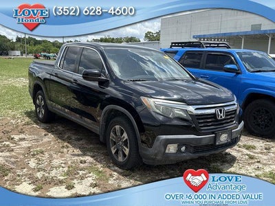 Photo of a 2017 Honda Ridgeline AWD RTL 4DR Crew Cab 5.3 FT. SB for sale
