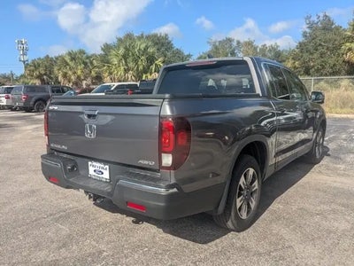 2017 Honda Ridgeline AWD RTL-T 4DR Crew Cab 5.3 FT. SB