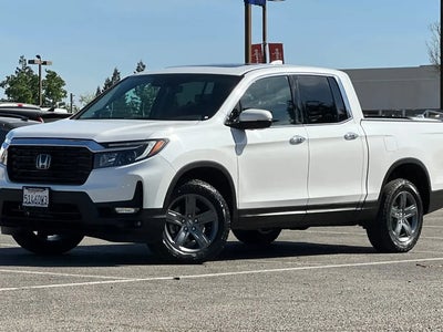 Photo of a 2023 Honda Ridgeline AWD RTL-E 4DR Crew Cab 5.3 FT. SB for sale