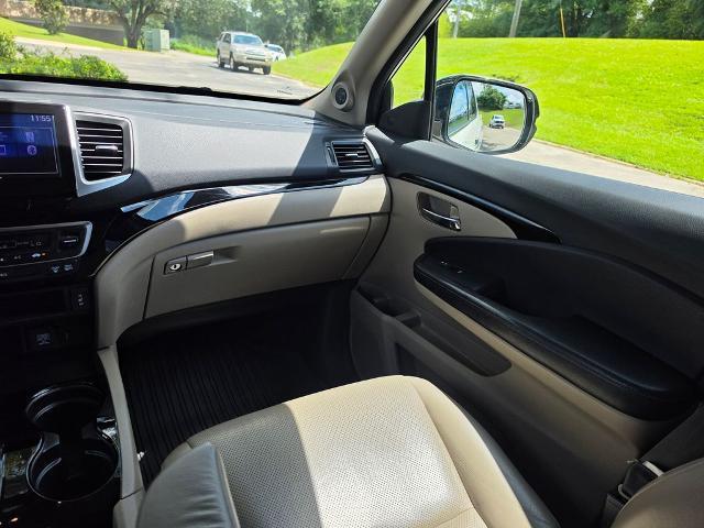 2017 Honda Ridgeline - $18,385