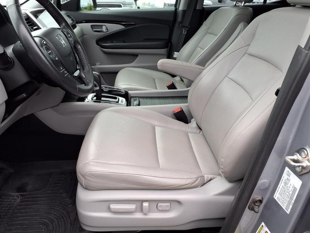 2019 Honda Ridgeline - $23,989