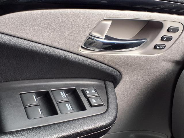 2019 Honda Ridgeline - $23,989