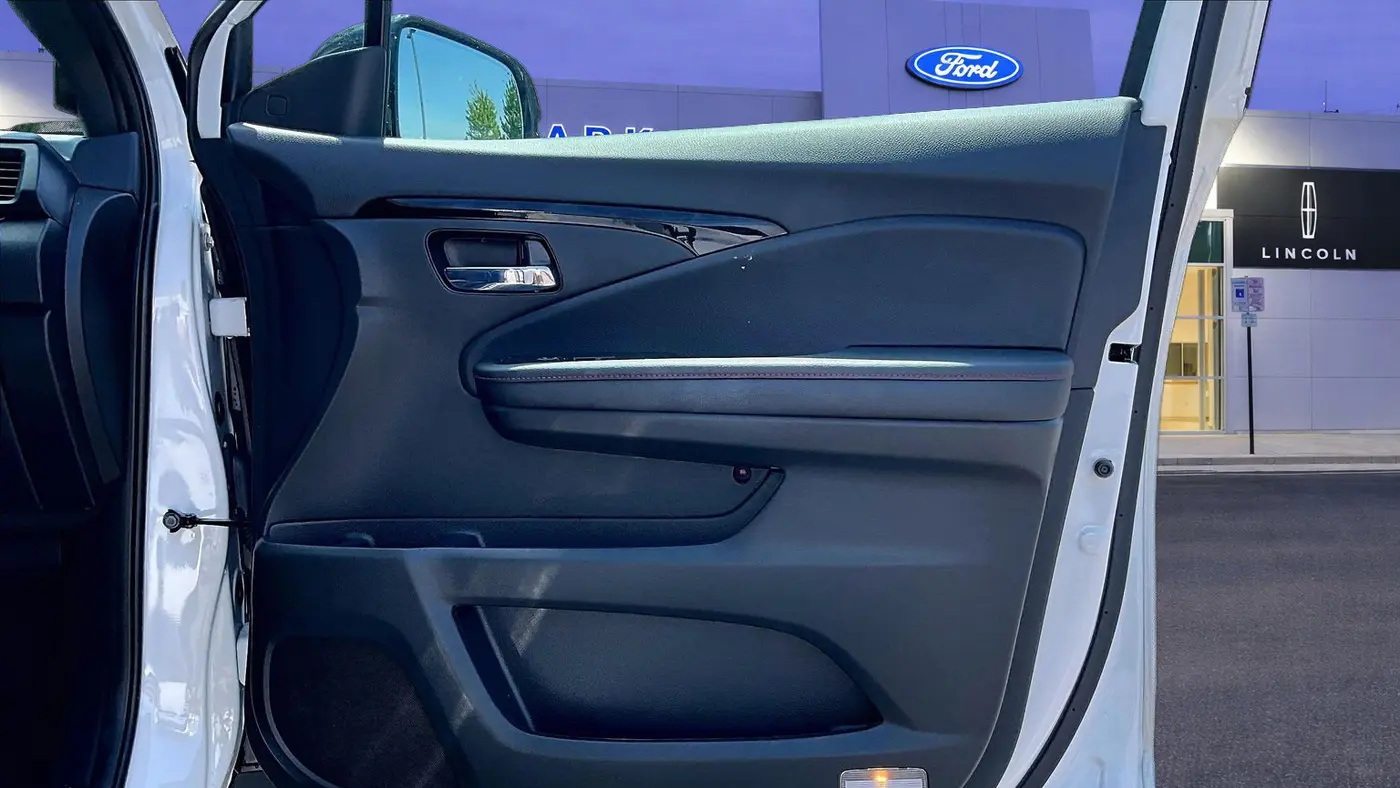 2025 Honda Ridgeline Black Edition