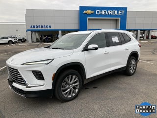 2025 Buick Enclave with Summit White Exterior