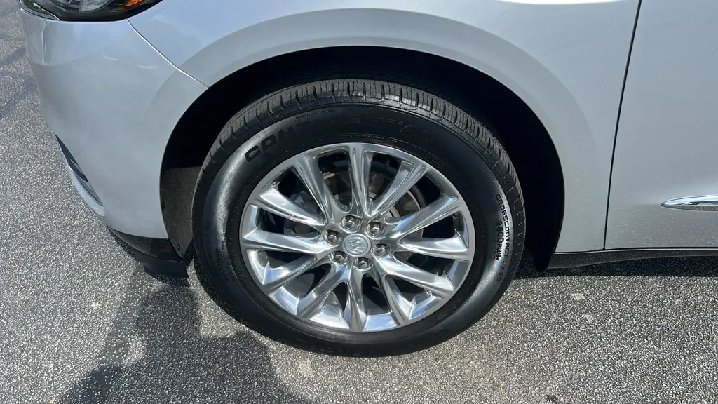 2020 Buick Enclave Essence