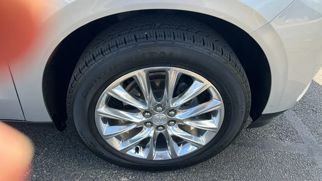 2020 Buick Enclave Essence