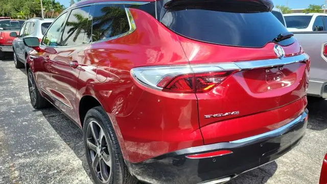 2022 Buick Enclave Essence