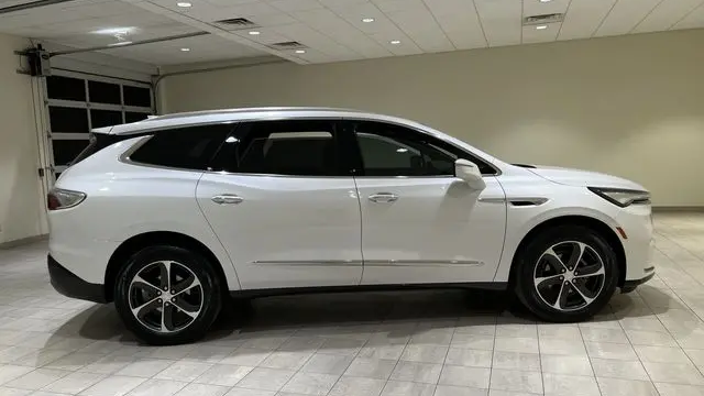 2022 Buick Enclave Essence