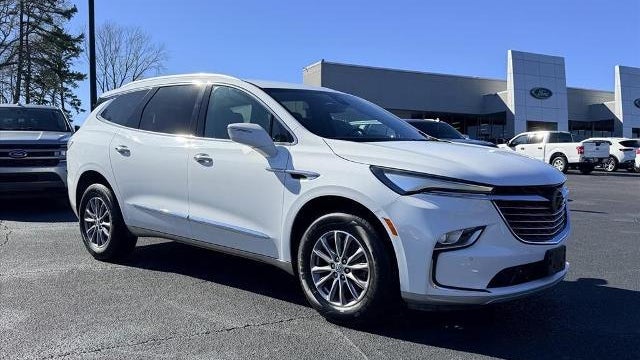 2023 Buick Enclave Essence