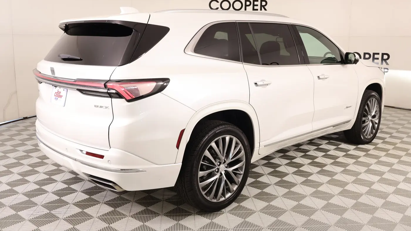 2025 Buick Enclave Avenir