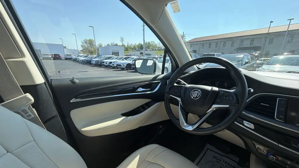 2023 Buick Enclave Essence