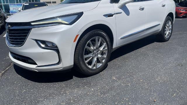 2023 Buick Enclave Essence