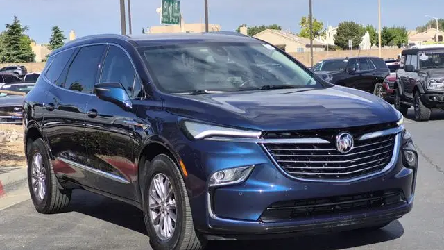 2023 Buick Enclave Essence