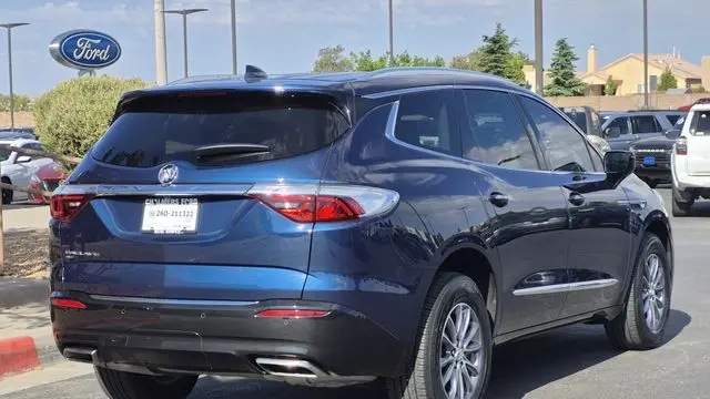 2023 Buick Enclave Essence