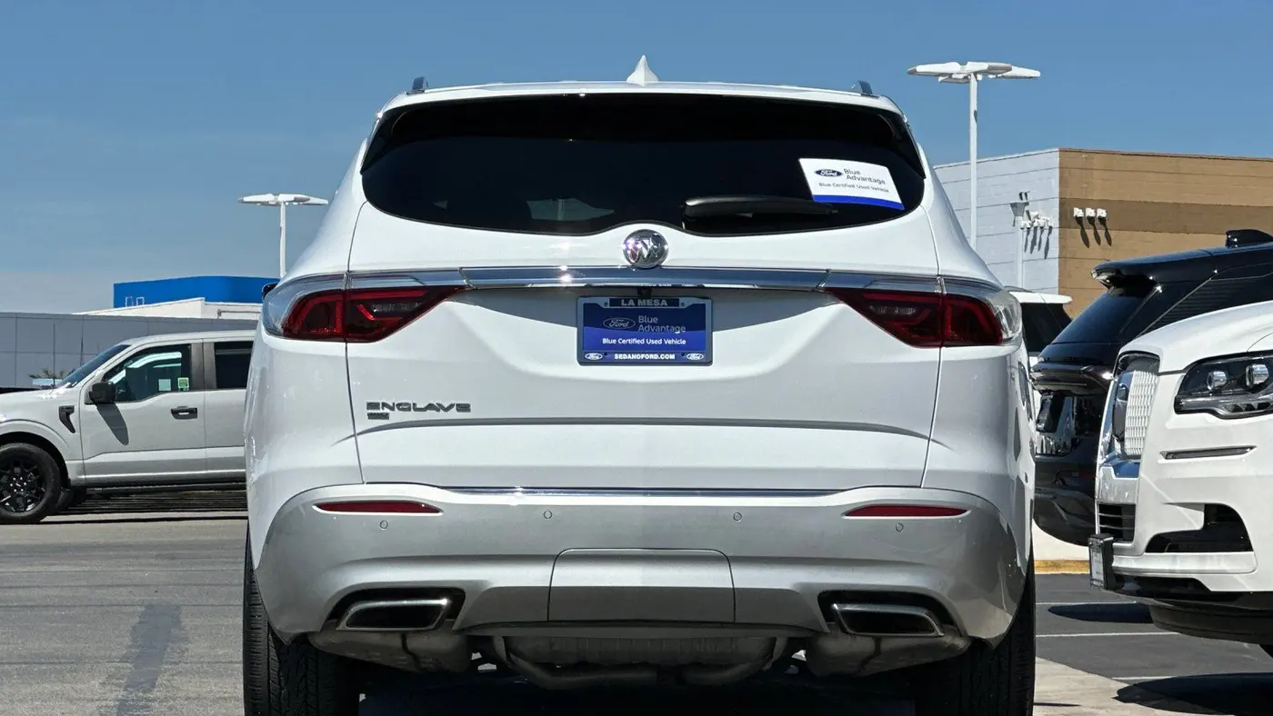 2023 Buick Enclave Essence