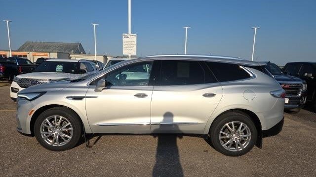 2022 Buick Enclave Essence