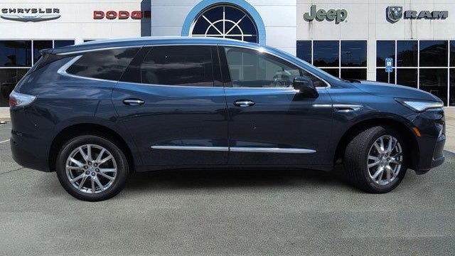 2023 Buick Enclave Premium