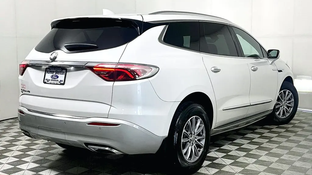 2023 Buick Enclave Premium