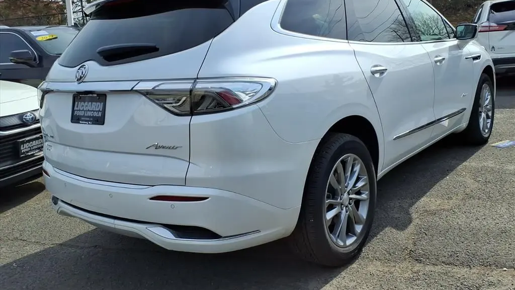 2022 Buick Enclave Avenir