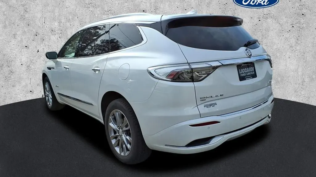 2022 Buick Enclave Avenir