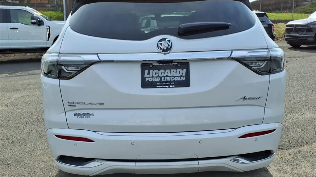 2022 Buick Enclave Avenir