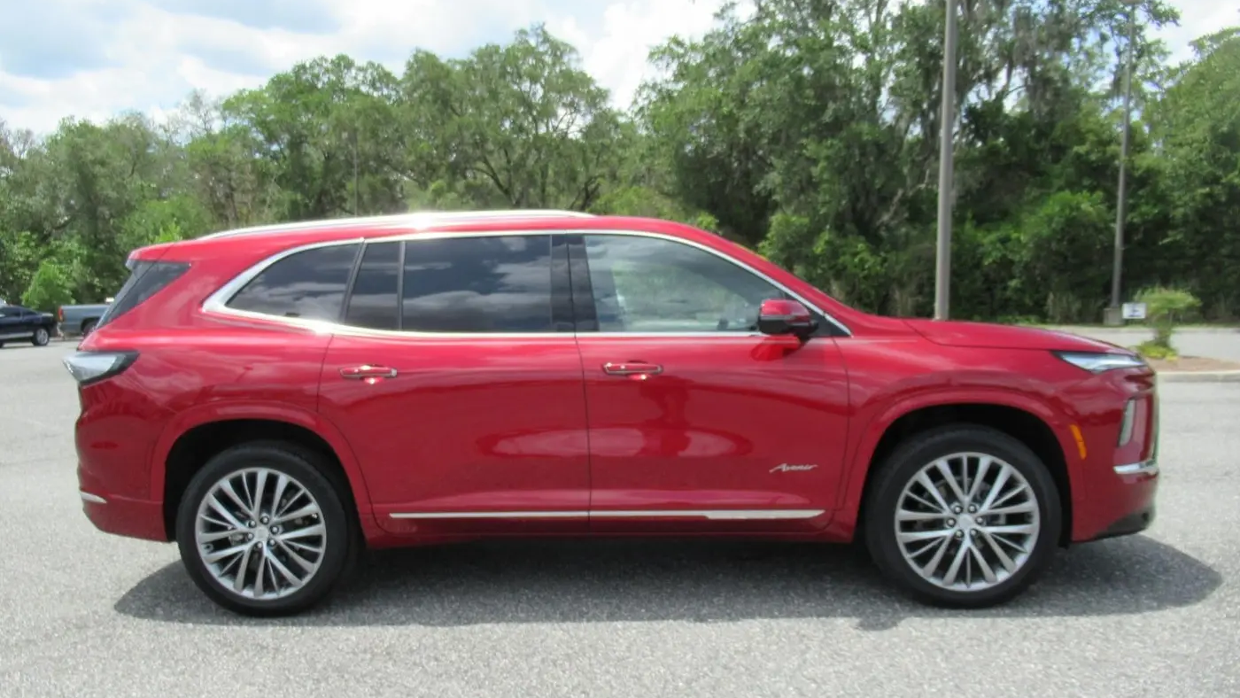 2025 Buick Enclave Avenir