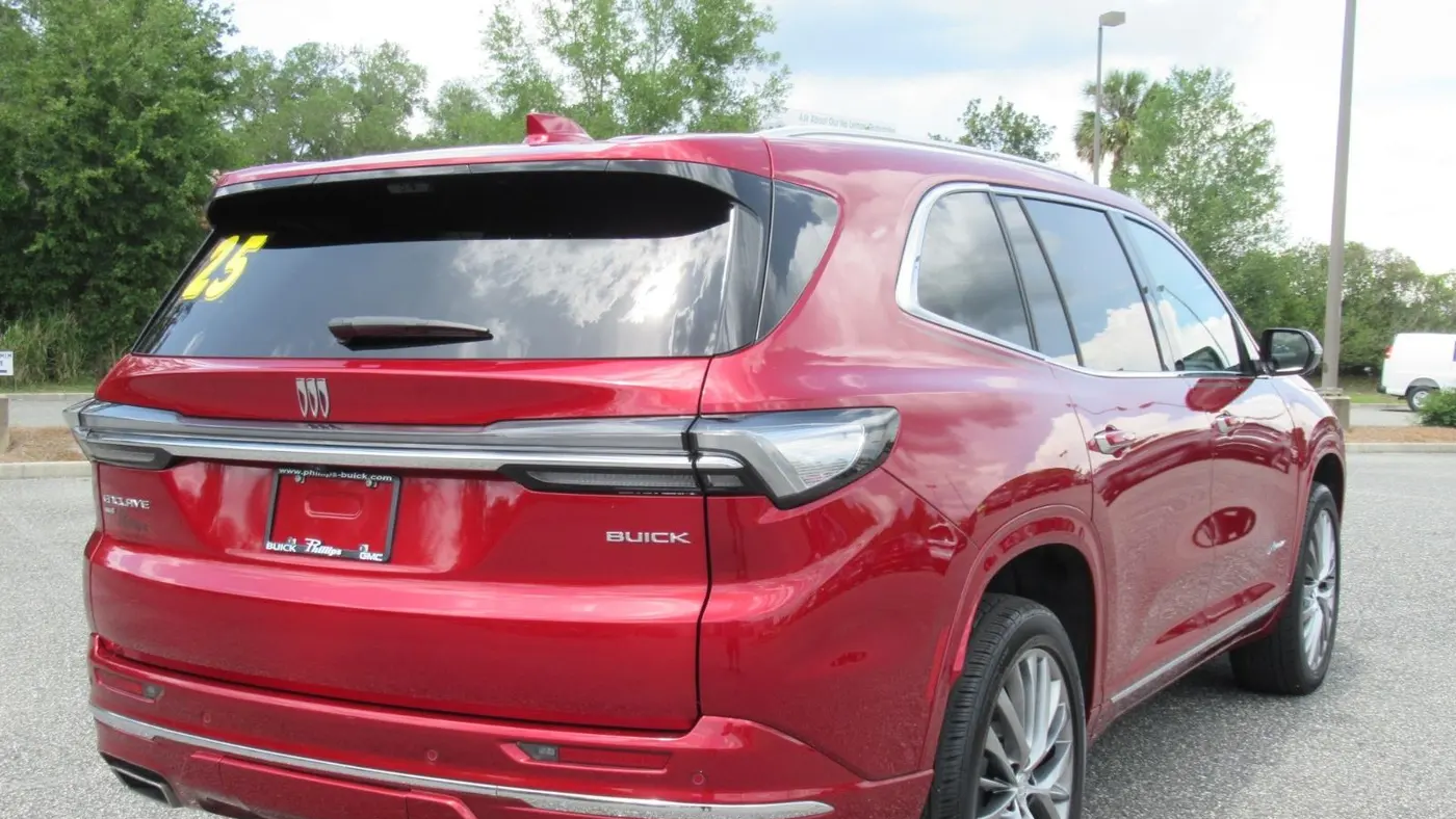 2025 Buick Enclave Avenir