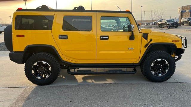 2003 HUMMER H2 Base