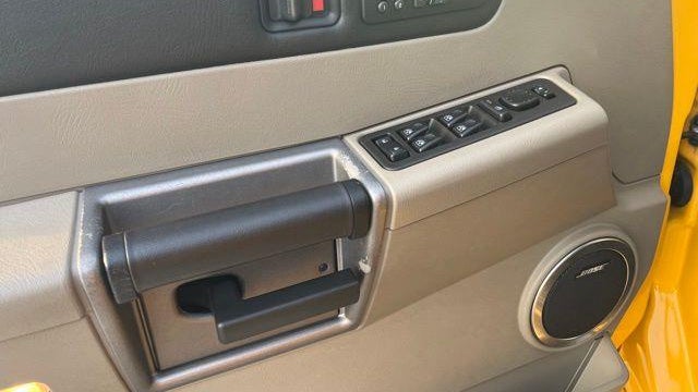 2003 HUMMER H2 Base