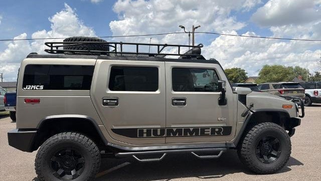 2003 HUMMER H2 Base