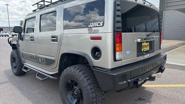 2003 HUMMER H2 Base