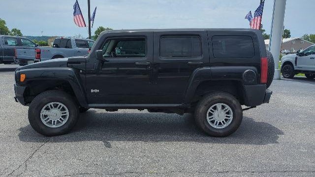 2009 HUMMER H3 Base